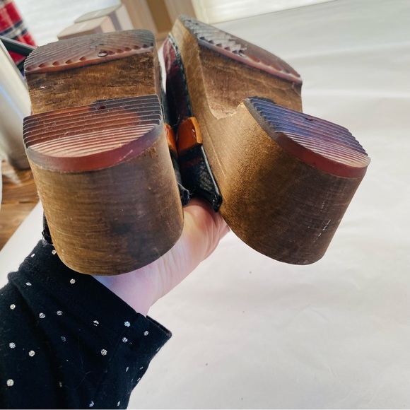 Cape Clogs Sweden Wool Scottish Tartan Plaid Wooden Leather Strap Clogs Size 6 - Picture 5 of 11